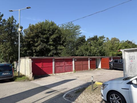Prodej garáže 18 m², Brno Lesná #545