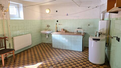 Prodej venkovského rodinného domu s prostornou zahradou #591