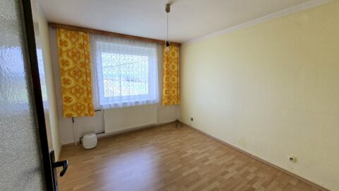 Prodej venkovského rodinného domu s prostornou zahradou #579