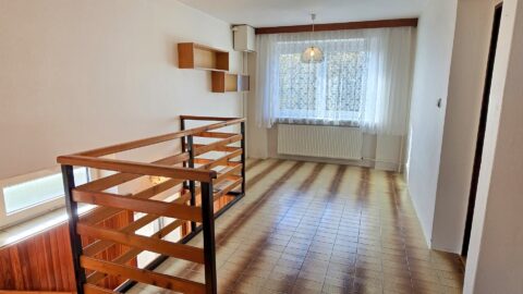 Prodej venkovského rodinného domu s prostornou zahradou #577